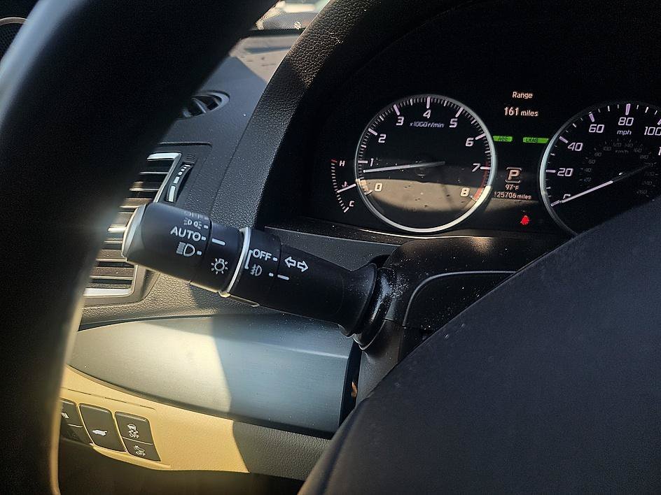 Used 2018 Crystal Black Pearl Acura w/Advance Pkg image 17