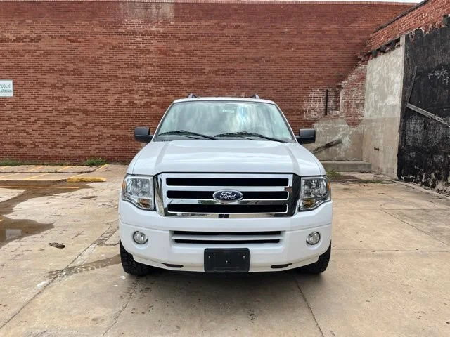 Used 2012  Ford XLT image 2