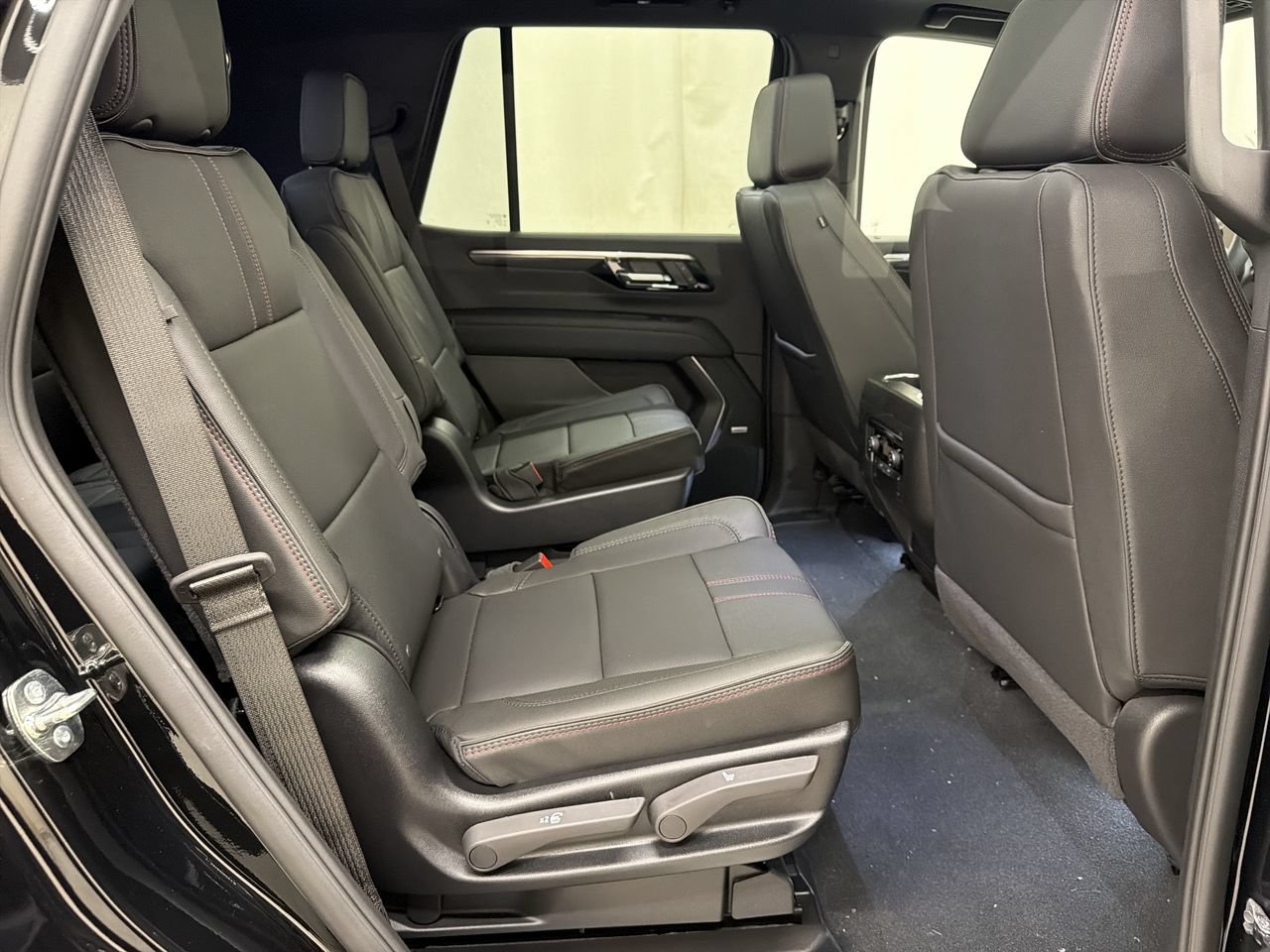 2027 Chevrolet Tahoe RST - Photo 20