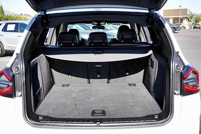 Used 2023 White BMW xDrive30i image 13