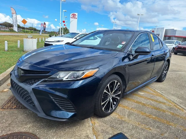 2019 Toyota Camry SE