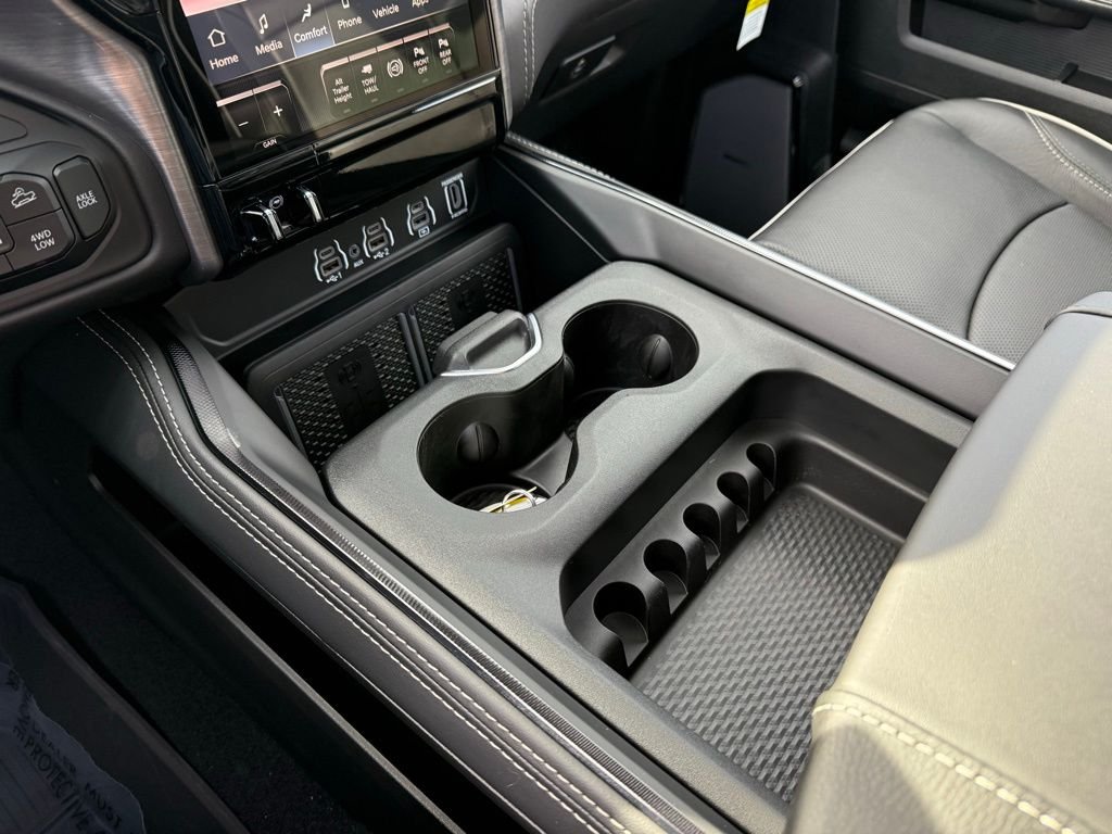 2025 RAM 2500 Rebel - Photo 26