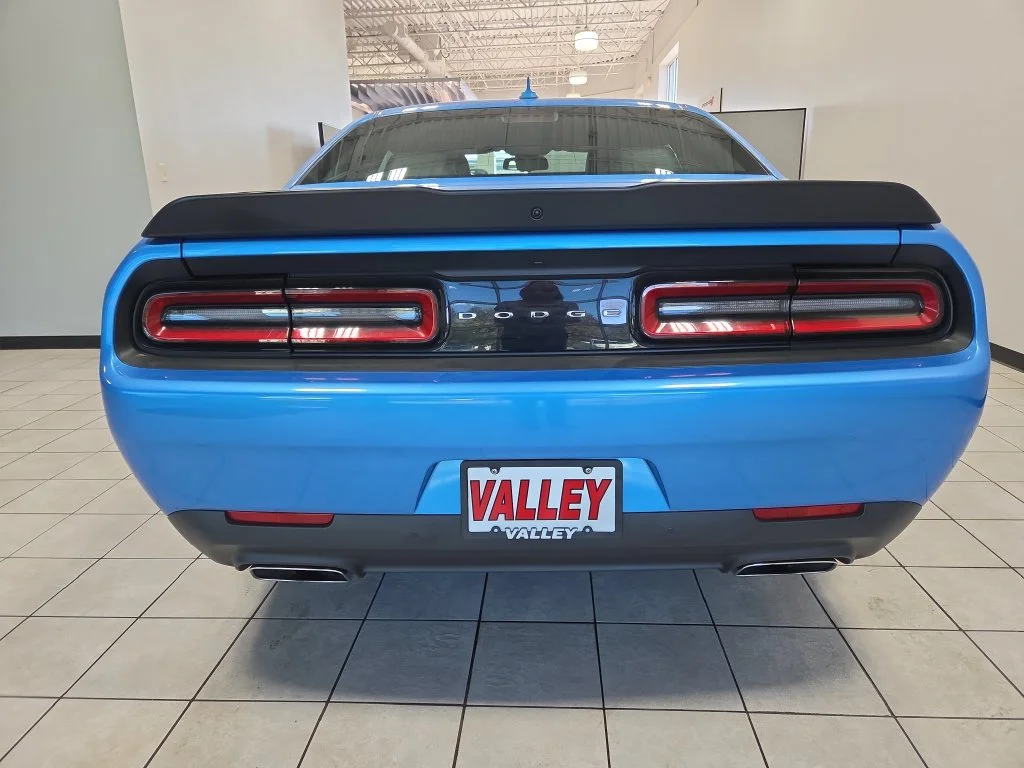 Used 2015 Blue Dodge R/T Scat Pack image 7