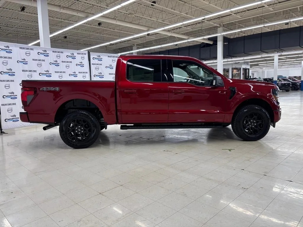 New 2026 Ruby Red Metallic Tinted Clearcoat Ford XLT image 5