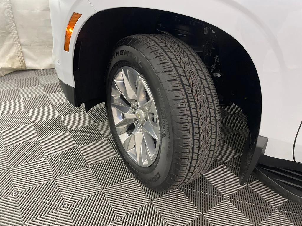 New 2026 Polar White Tricoat Chevrolet Premier image 33