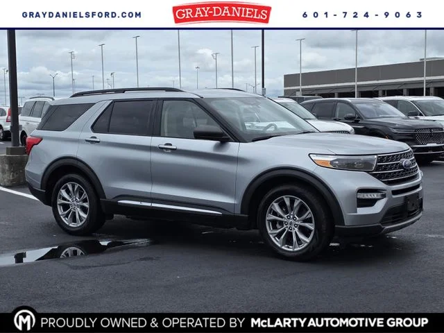 2022 Ford Explorer XLT RWD's photo