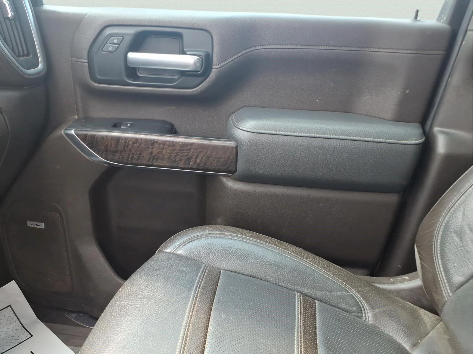 Used 2022 FOREST METALLIC GMC Denali image 28