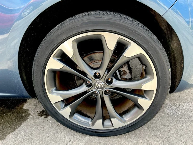 Used 2017 Deep Sky Metallic Buick Premium image 10