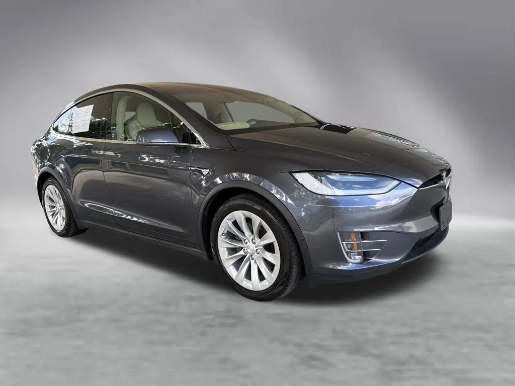 Used 2018 Tesla Model X 75D with VIN 5YJXCDE26JF090636 for sale in Davie, FL
