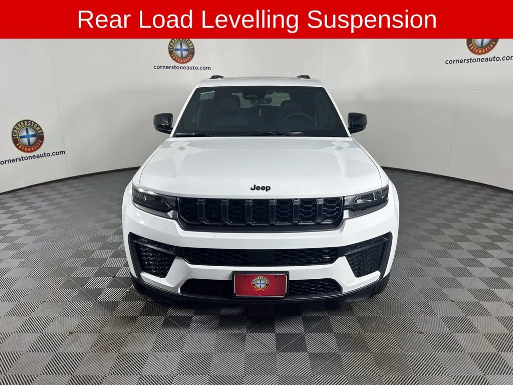 New 2026 Bright White Clear-Coat Exterior Paint Jeep Altitude image 14