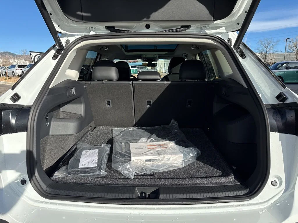 New 2026 White Volkswagen 2.0T SE image 25