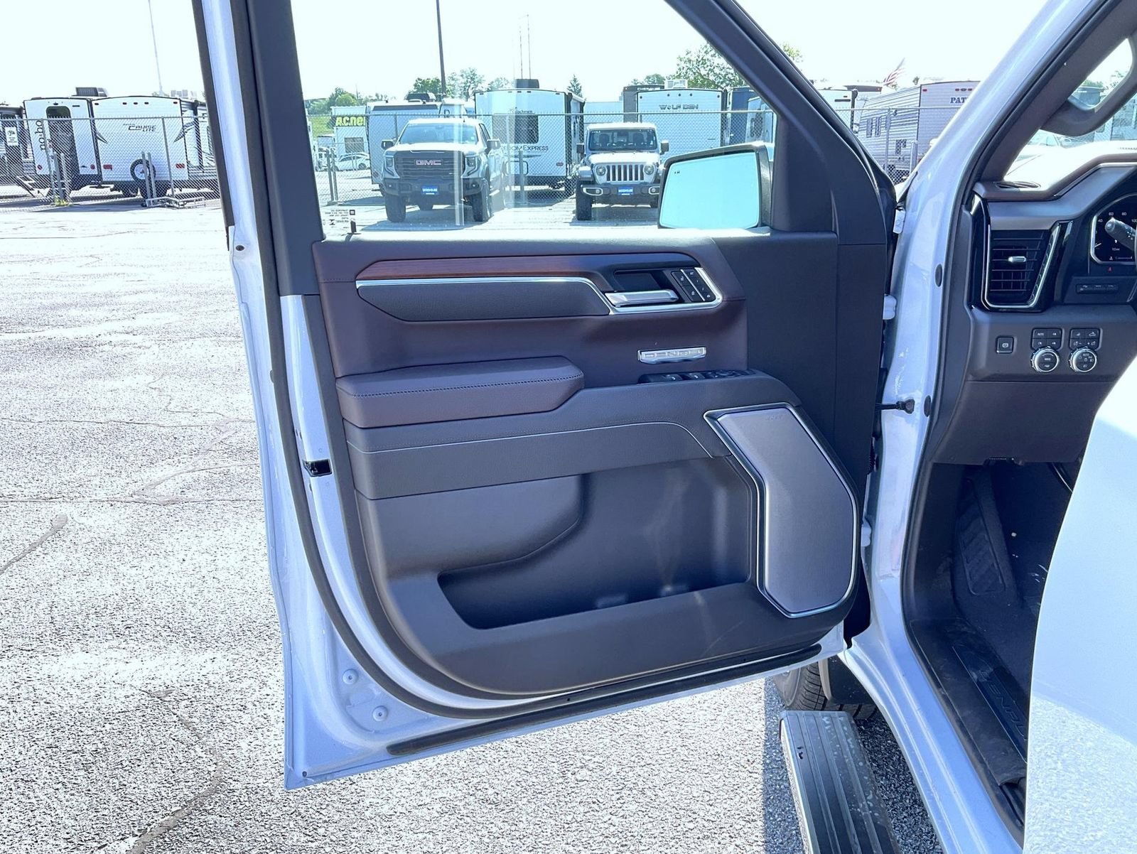 2026 GMC Sierra 1500 Denali - Photo 11