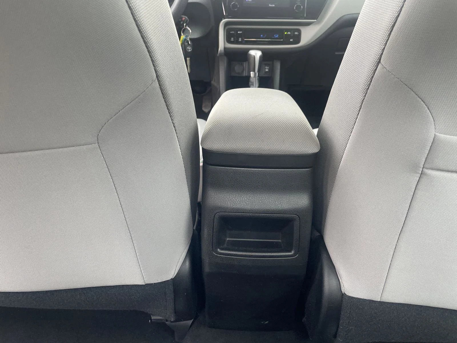 Used 2018 Barcelona Red Metallic Toyota LE image 21