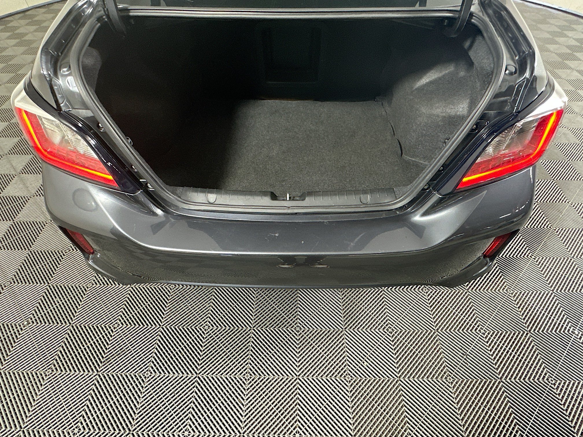 Used 2024 Black Mitsubishi ES image 30