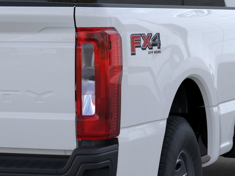 New 2026 Oxford White Ford XL image 22
