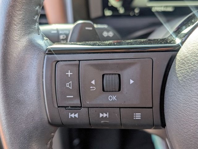 Used 2024 Gray Nissan Platinum image 20