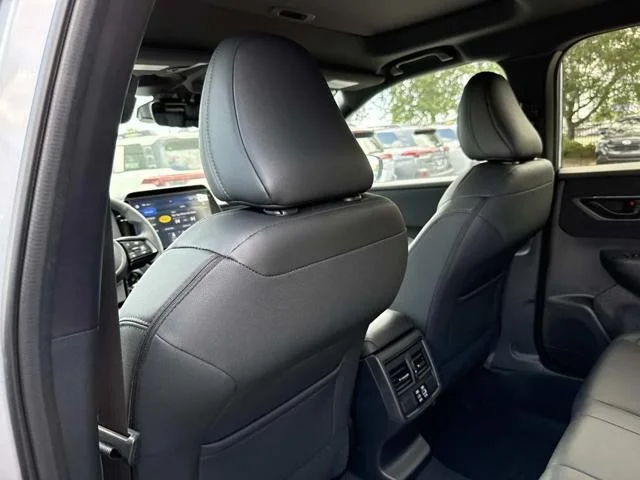 New 2026 ICE SILVER METALLIC Subaru Premium image 56