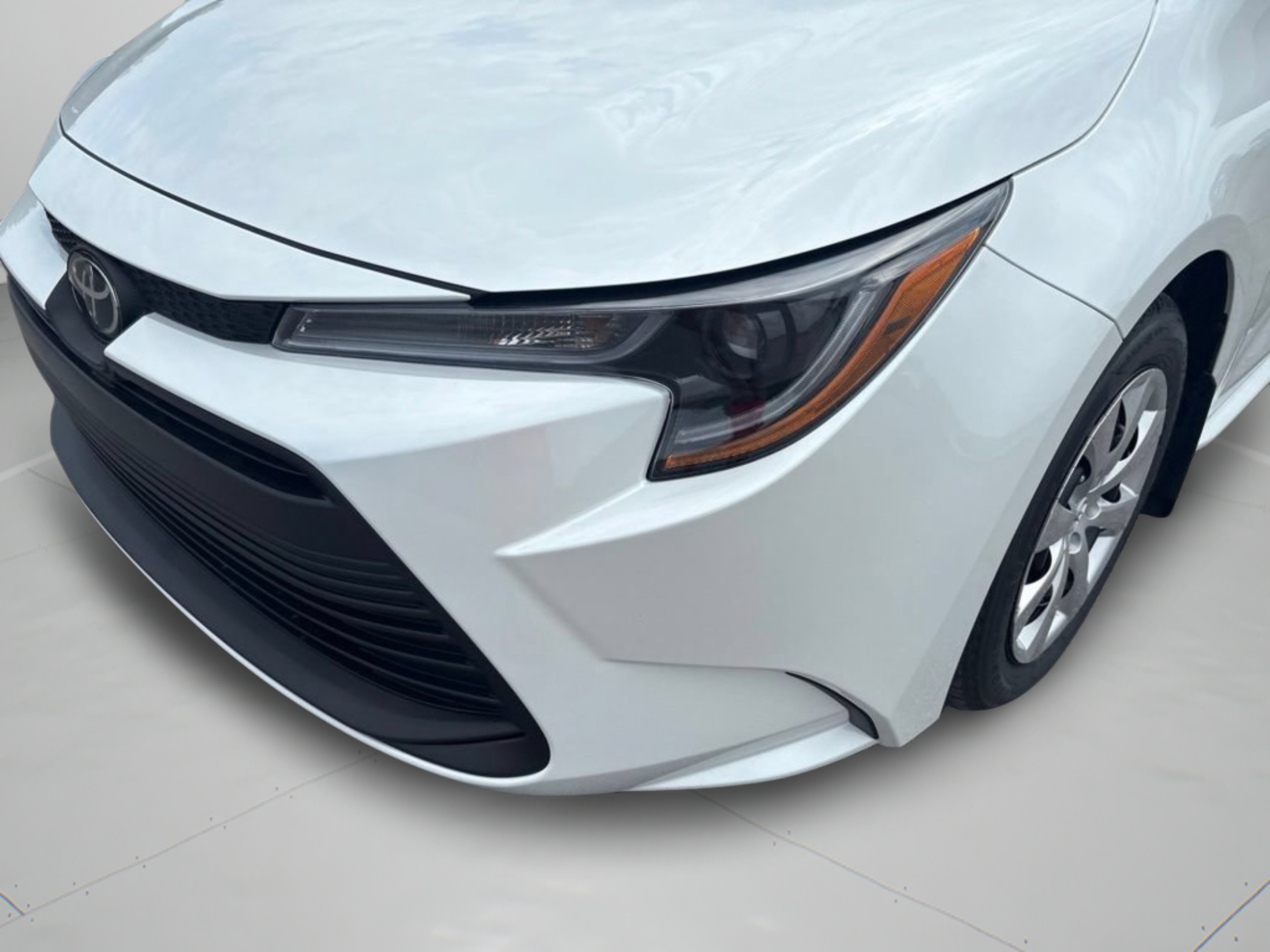 New 2026 Wind Chill Pearl Toyota LE image 23