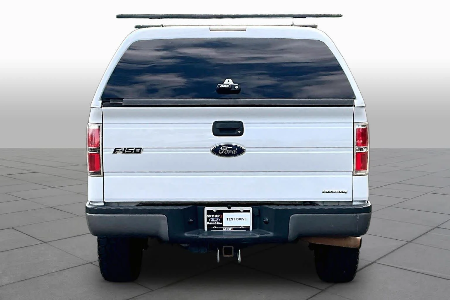 Used 2014 Oxford White Ford XL image 4