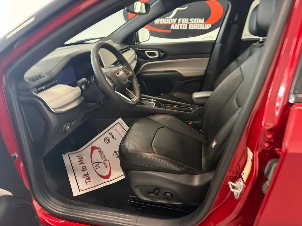 Used 2025 Red Jeep Limited image 10