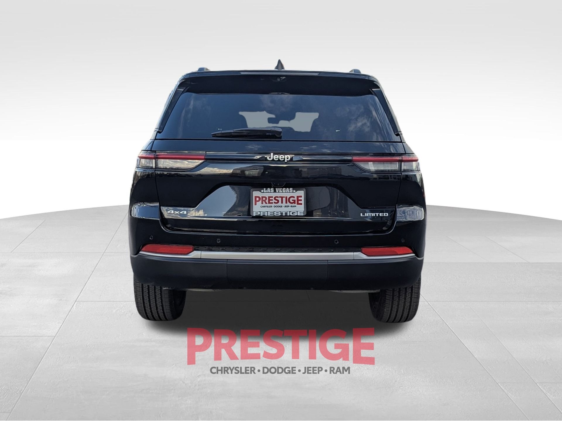 New 2026 Diamond Black Crystal Pearlcoat Jeep Limited image 6