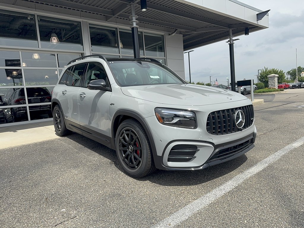 New 2026 MANUFAKTUR Alpine Grey Mercedes-Benz AMG® GLB 35 image 5