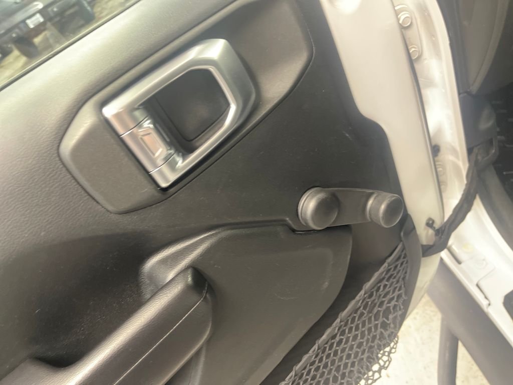 Used 2018 White Jeep Unlimited Sport image 16