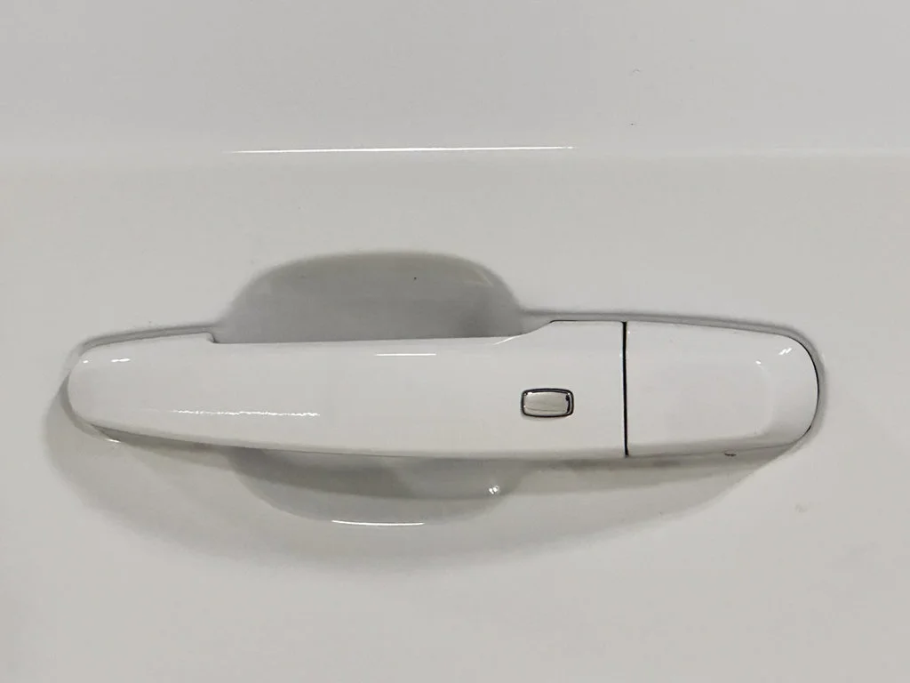 Used 2023 SUMMIT WHITE Chevrolet LT Cloth image 17