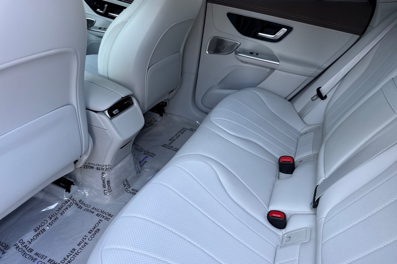 Certified Used 2023 White/off-white Mercedes-Benz 350+ SUV image 11