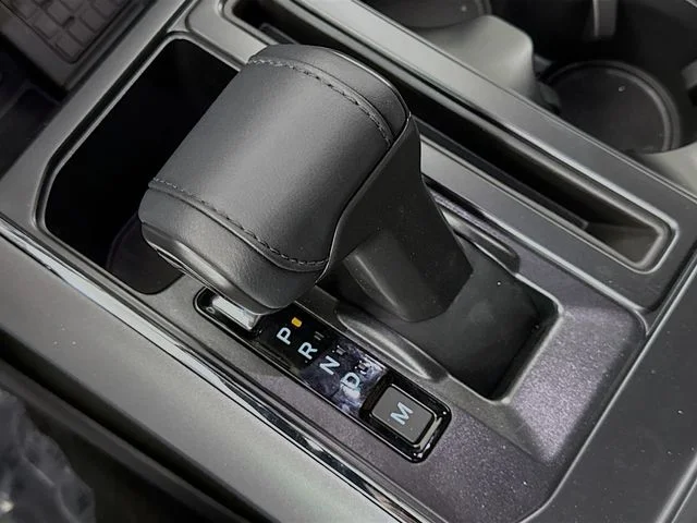 New 2026 Avalanche Ford XLT image 17