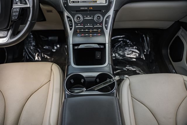 Used 2019 Brown Metallic Lincoln Reserve image 31