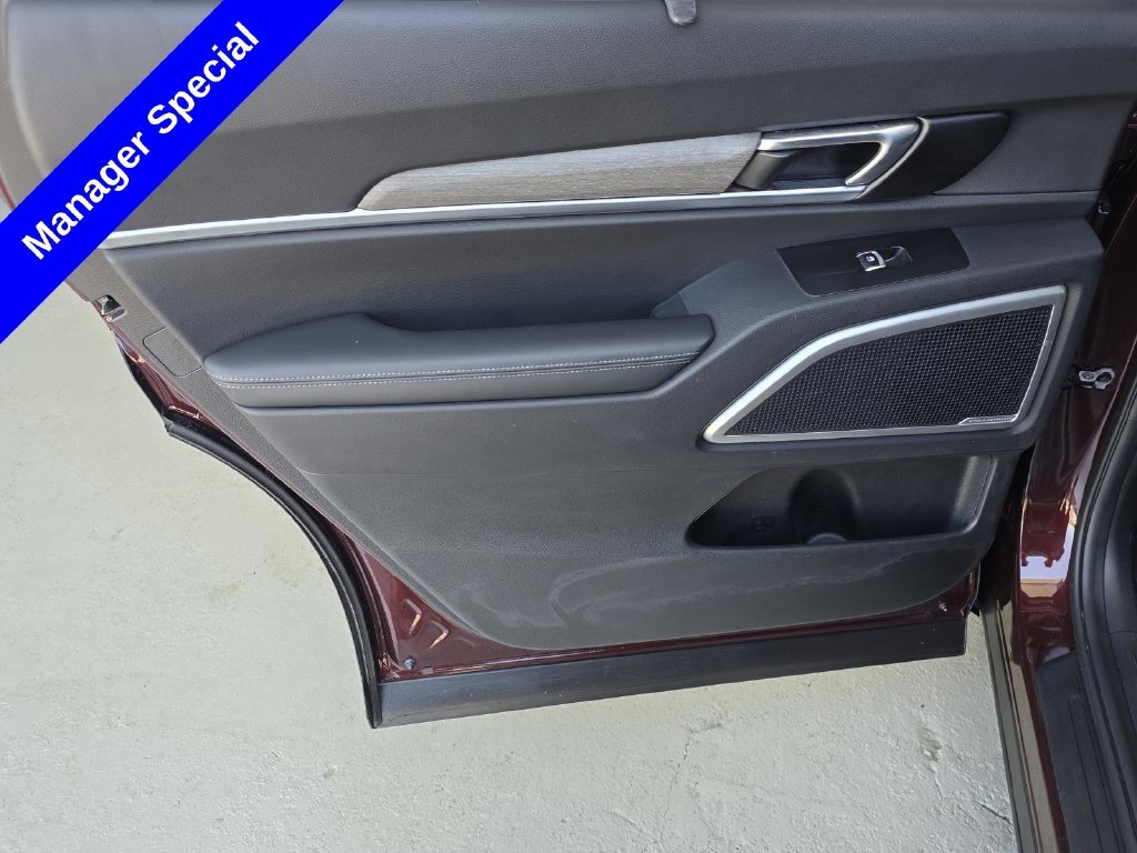 Used 2022 Purple Kia EX image 38