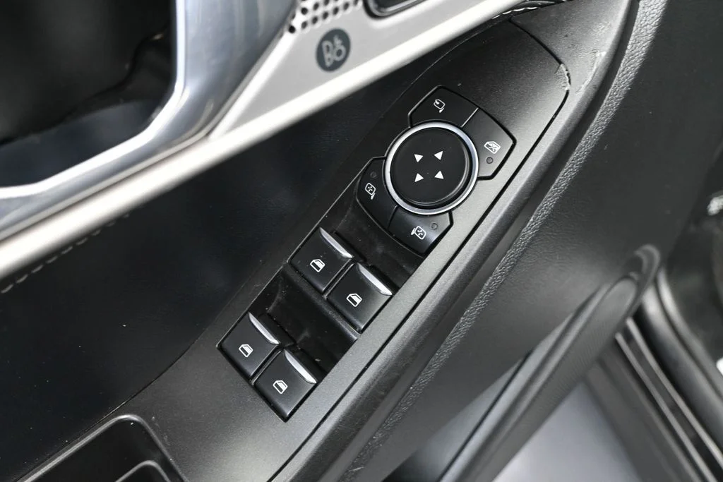 Used 2020 Black Ford Limited image 19