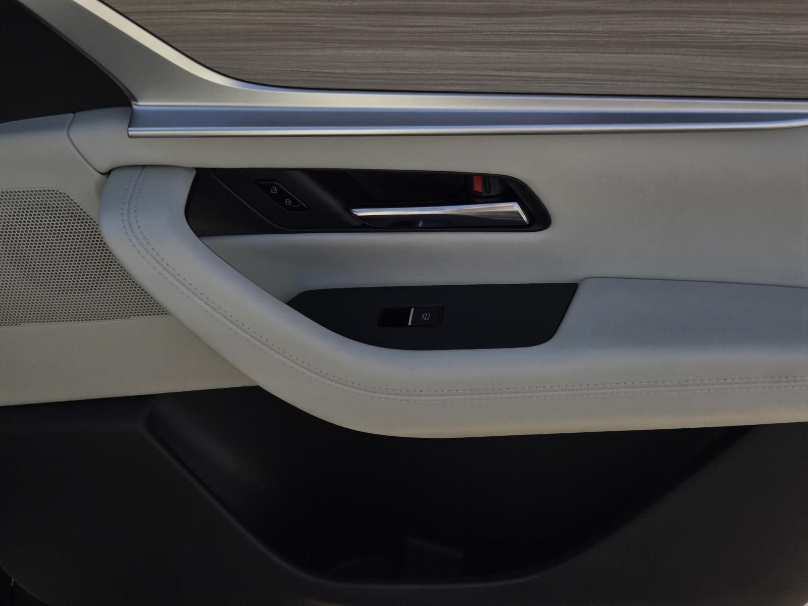 New 2026 Rhodium White Premium Mazda 3.3 Turbo Premium Plus AWD image 9