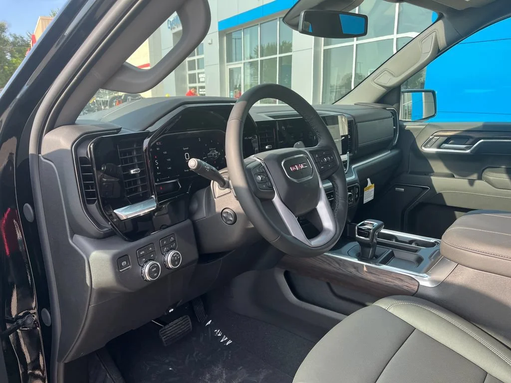 2026 GMC Sierra 1500 SLT - Photo 13