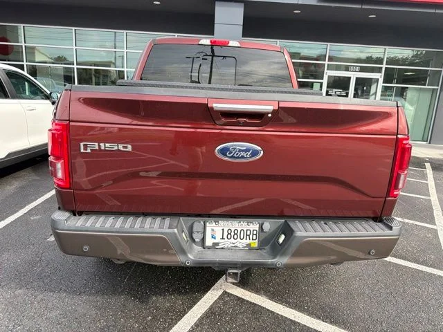 Used 2017  Ford Lariat image 4