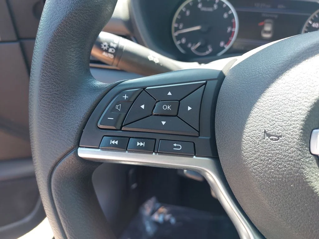 Used 2024 Gray Nissan SV image 16