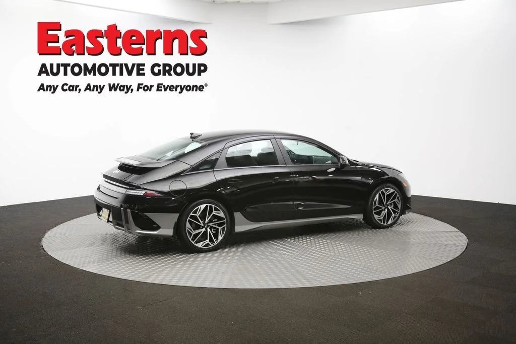 Used 2023 Black Hyundai SEL image 42