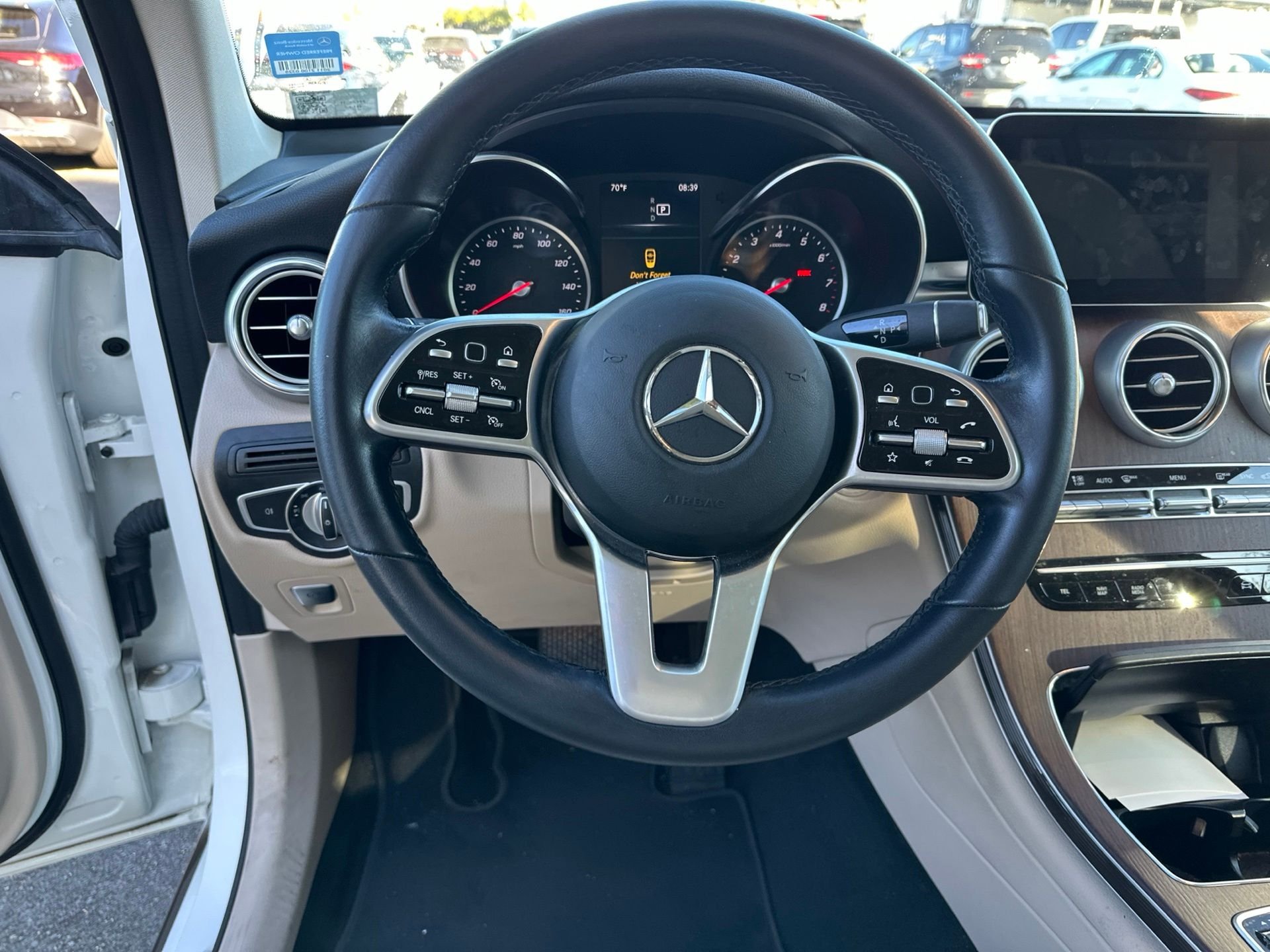 Used 2022 White Mercedes-Benz GLC 300 image 6