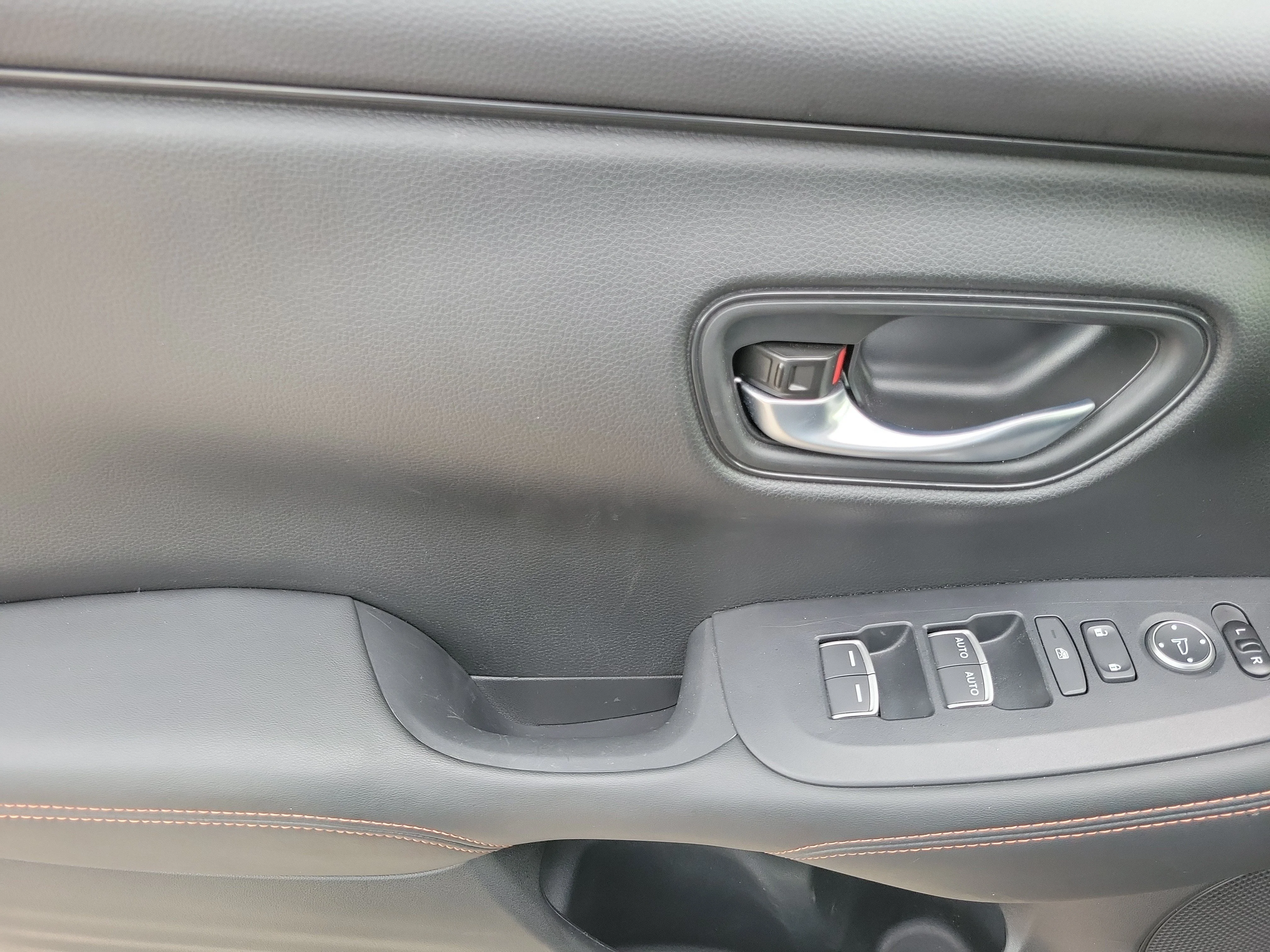 2025 Honda HR-V Sport - Photo 18