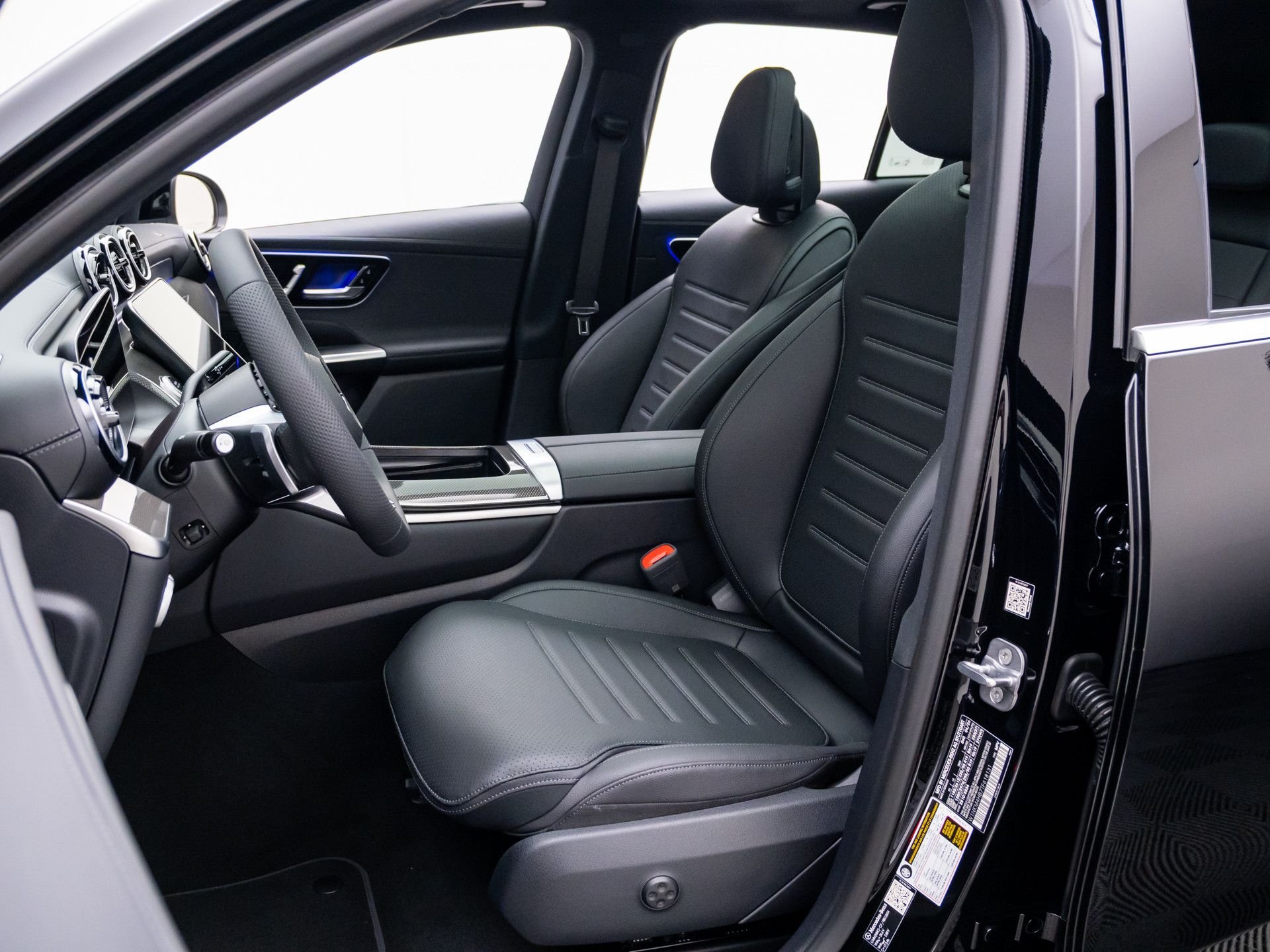 New 2026 Black Mercedes-Benz GLC 300 image 17