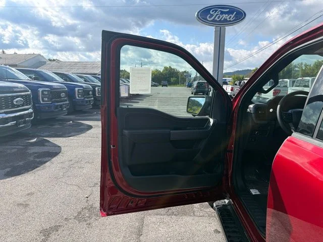New 2026 Ruby Red Metallic Tinted Clearcoat Ford XLT image 19