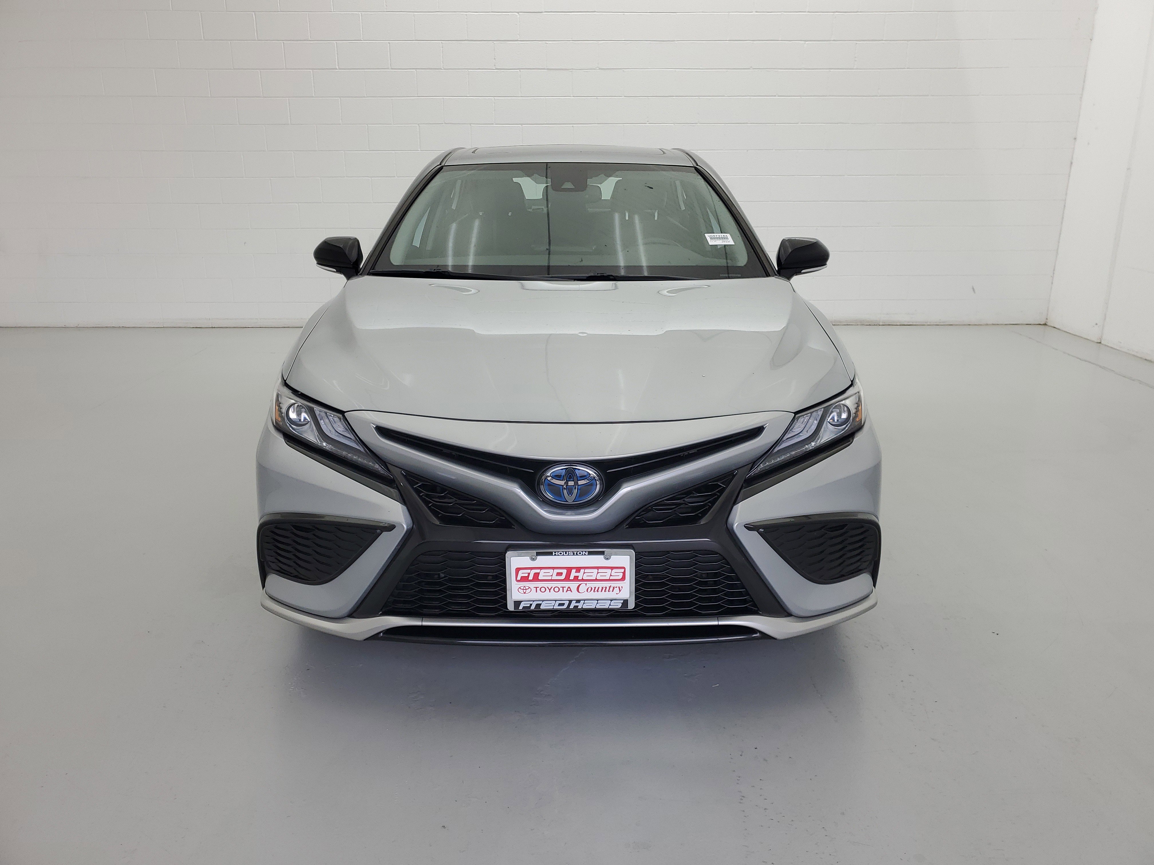Used 2023 Celestial Silver Metallic/Midnight Black Metallic Toyota XSE image 3