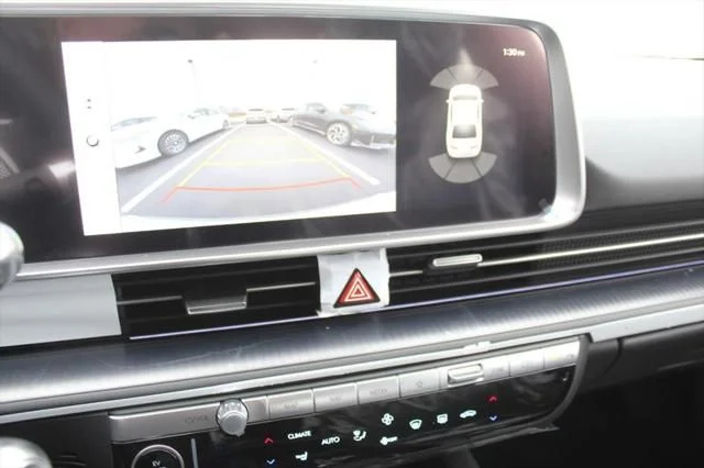 Used 2024 Silver Hyundai SEL image 15
