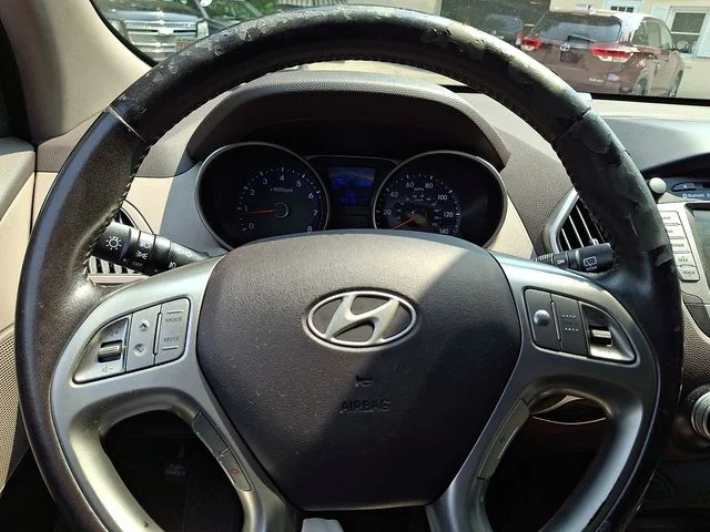 Used 2011 Gray Hyundai Limited image 26