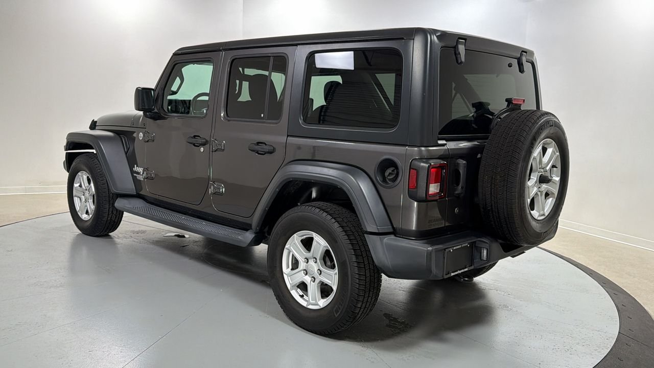 Used 2018 Gray Jeep Unlimited Sport S image 7