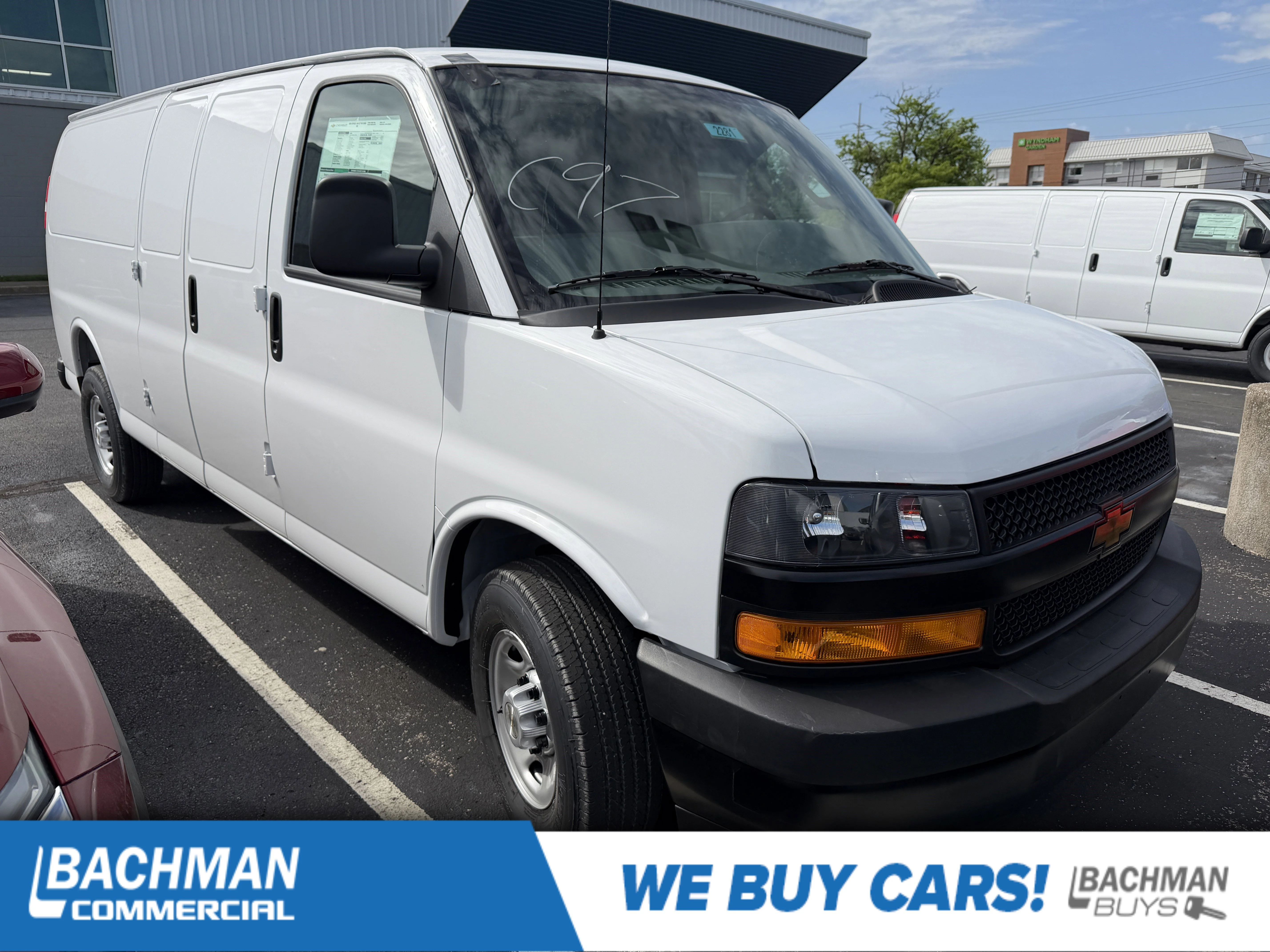 2026 Chevrolet Express 2500 Extended Work Van HD's photo