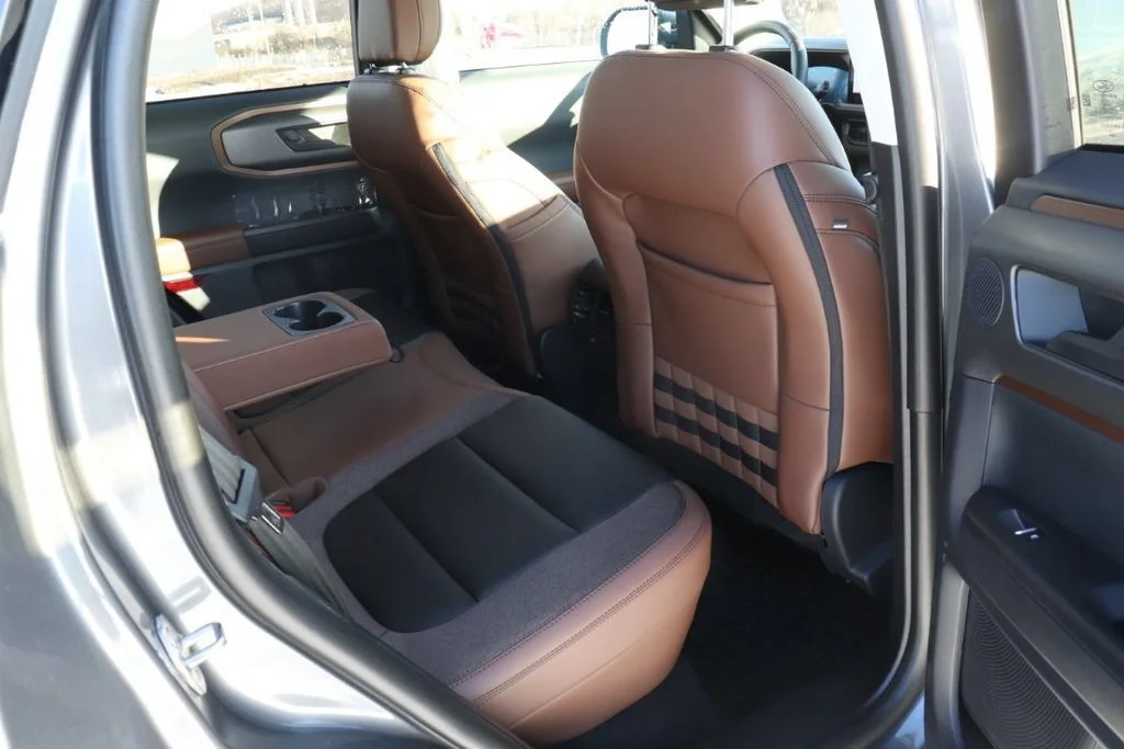 New 2025 Carbonized Gray Metallic Ford Outer Banks® image 43