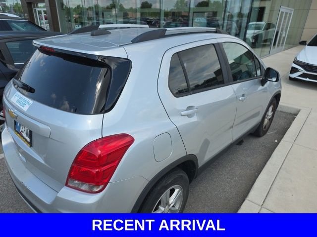 Used 2021 Silver Chevrolet LT image 10