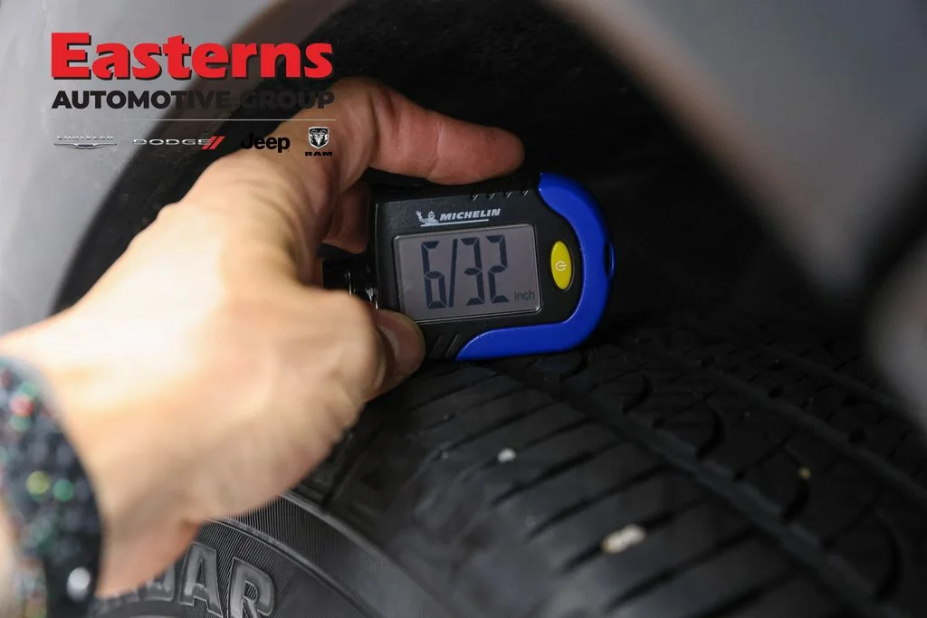 Certified Used 2024 Black Jeep Latitude Lux image 26